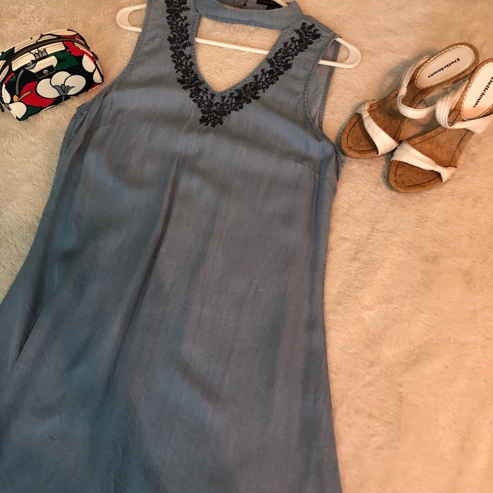 Blue Dress collar w/ Collar style neck